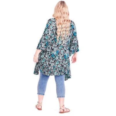 Women's Plus Size Holly Crop Ripped Jean - Light Wash | AVEOLOGY