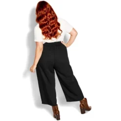 Women's Plus Size Button Crop Pant - Black | CITY CHIC