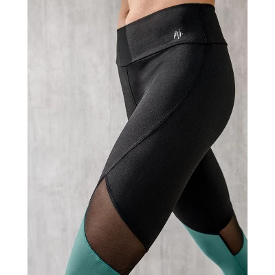 Leonisa Mid-Rise Capri Legging With Breathable Mesh Inserts At The Knee - - Image 2