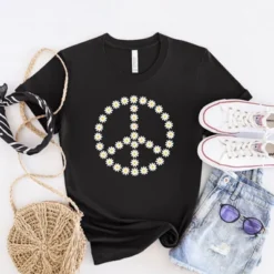 Simply Sage Market Women's Daisy Peace Sign Short Sleeve Graphic Tee