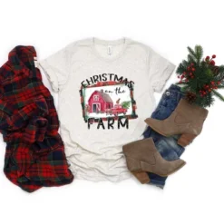 Simply Sage Market Women's Christmas On The Farm Barn Short Sleeve Graphic Tee