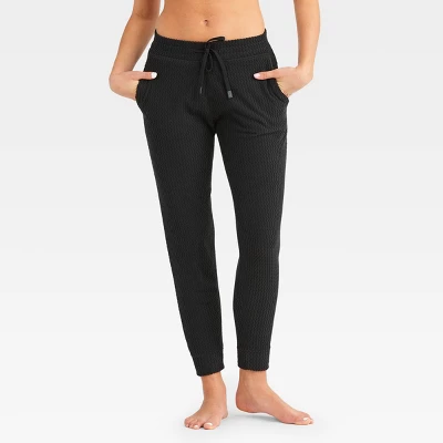 Wander By Hottotties Women's Dana Zig Zag Jogger Pants - Black - Image 5